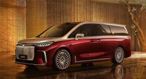 岚图十连涨背后的高端布局与旗舰策略