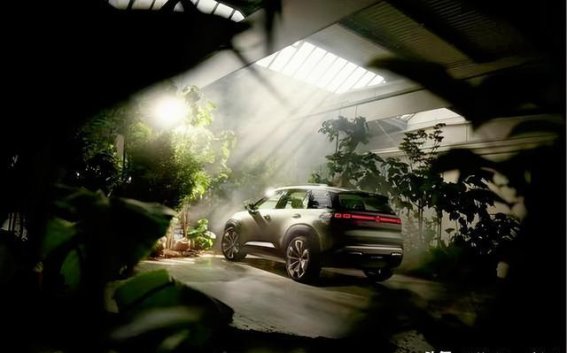 大众ID. Cross纯电SUV实车解析：22万元起，续航420公里，科技与实用兼备