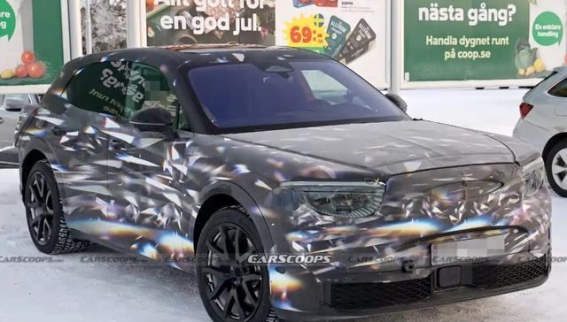 宾利全新纯电SUV曝光，定位低于添越，延续保时捷纯电动力