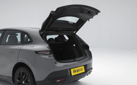 零跑Lafa5五款车型如何选择？全面解析与购车建议