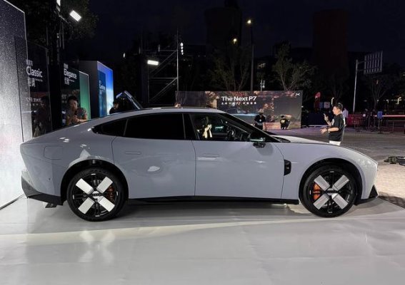 全新小鹏P7上市，800V超充与极致智驾掀起纯电轿跑新风潮