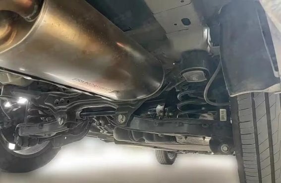 比亚迪全新皮卡专利图曝光 前脸似宋L 货箱紧凑定位低于SHARK