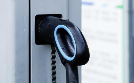 别只看电费便宜！新能源车的隐藏开销你必须知道