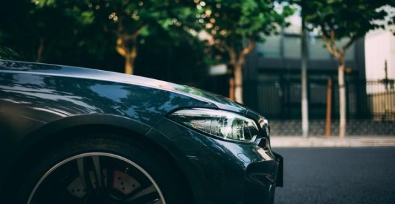 宝马降价背后的危机与挑战