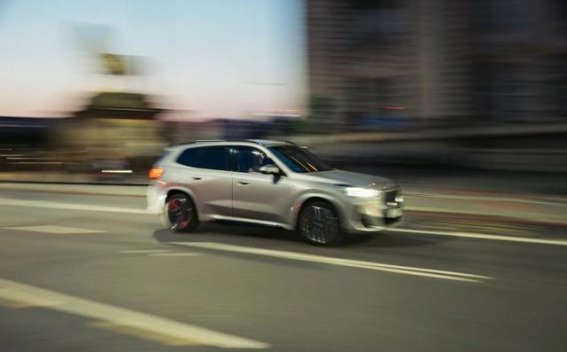 宝马大幅降价引发行业震动，多款车型最高降幅超30万