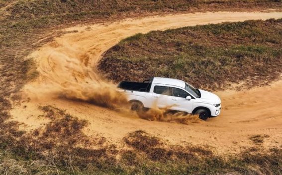 硬核皮卡的新选择：雷达金刚PHEV四驱山地版实测体验