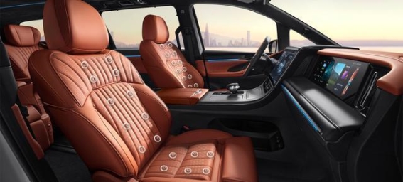 新能源车的停车黑科技：这些功能让你告别停车烦恼