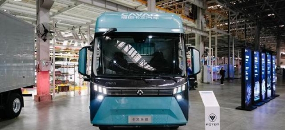 福田轻卡的电动化转型：从“油改电”到“原生纯电”时代的飞跃