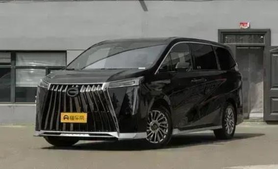 传祺M8：创新与豪华并行的未来座驾