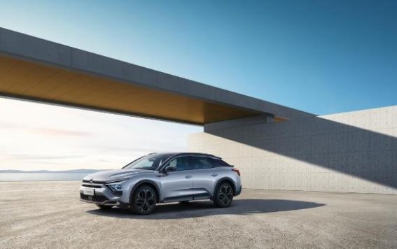 2024款凡尔赛C5 X：科技与豪华并存，精准洞察消费者需求