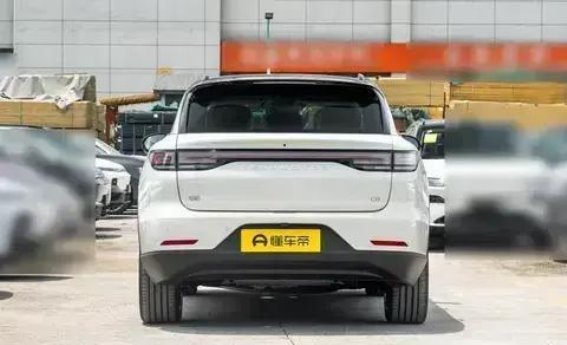 全新零跑C11上市，售价14.98万元起，改款升级点全面解析