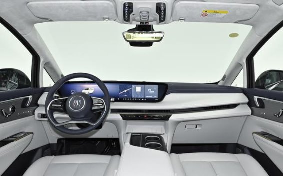 别克GL8 PHEV陆尊：续航与豪华并重，适合家庭与商务双重需求