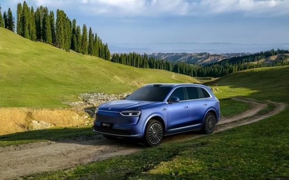 全新问界M7增程长续航版：30万级智慧SUV的全新标杆