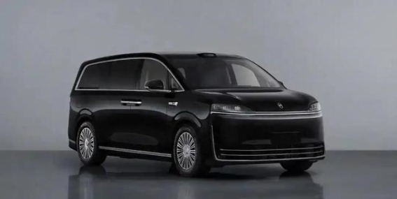 智界V9：高端MPV市场的挑战与机遇