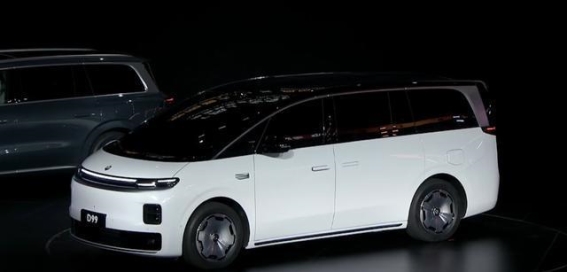 2026年车企销量目标：激烈竞争背后的战略布局