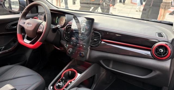 2026款奇瑞QQ冰淇淋与小蚂蚁焕新上市，展现电动未来新风尚