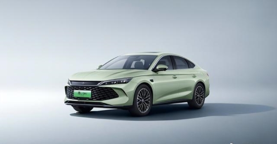 比亚迪长续航版混动车型上市，续航突破带来全新纯电体验