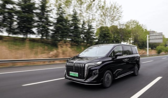 红旗HQ9 PHEV：奢华与新能源的完美融合