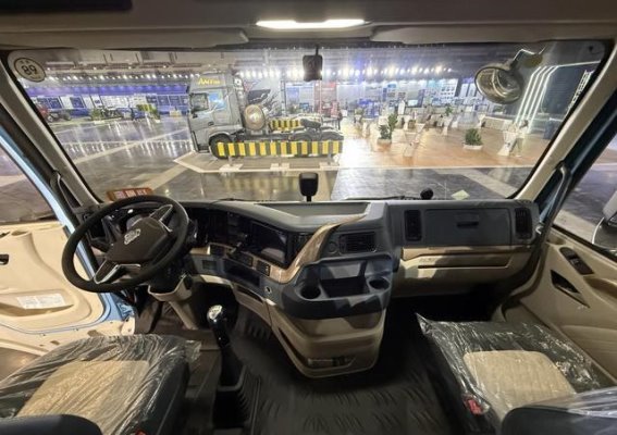 国产高端重卡与进口重卡的“人性化”差距：从设计细节看差异