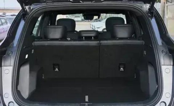 瑞虎8第五代家用SUV，兼具性能与实用性的全能之选