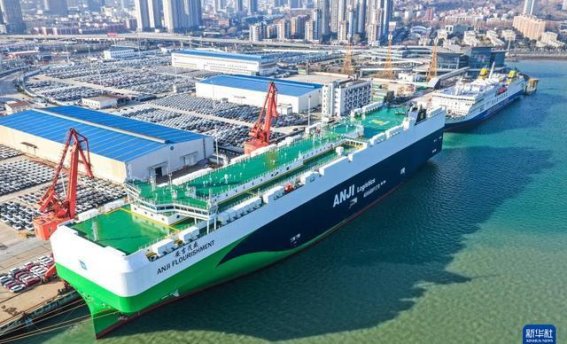 2025年中国新能源汽车行业的突破：产销双超1600万辆