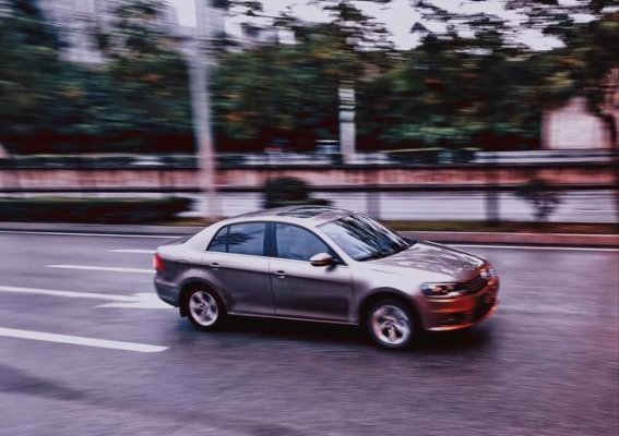 家有两车，油车与电车的完美搭档