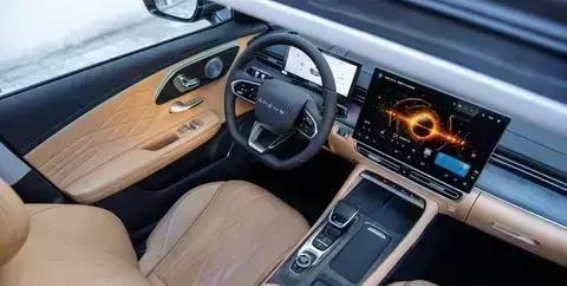 年末购车良机！艾瑞泽8 PRO助力年轻人轻松拥有理想家轿