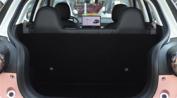 纳米01深度解析：纯电小车如何兼顾大空间与智能科技？