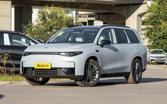 15万元购入零跑C16，六座布局与智能配置为家庭出行添动力