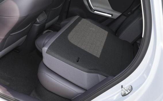 10万元级电动家轿的新选择——零跑B01如何赢得市场与消费者青睐？