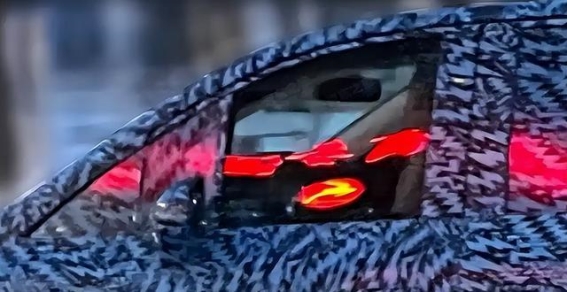 奔驰VLE纯电MPV：能否在国内市场占据一席之地？