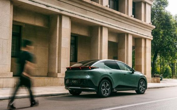 领克Z20赛道潮玩日：让新手也能驰骋赛道