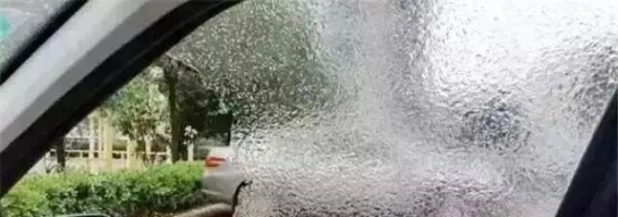 雪天驾车安全指南：如何应对冰雪路况