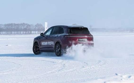 极寒严苛下的问界硬核实力：引领新豪华品质标准