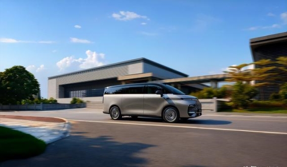 吉利银河V900：为全场景生活而来，家与远方的理想之选