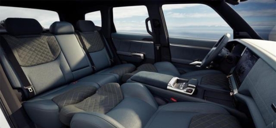 深蓝G318：硬派SUV的全新定义，科技与越野的完美结合