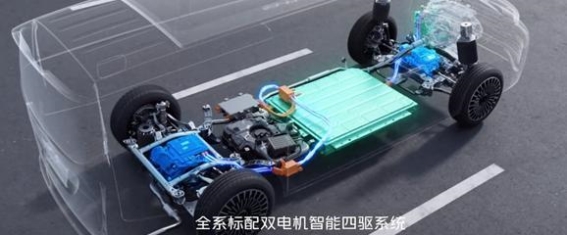 吉利银河V900深度解析：AI驱动的全场景家庭旗舰MPV