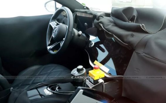 新款奔驰S级：豪华与智能并行，演绎未来驾驭体验