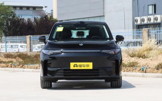 家用SUV新选择！零跑C10，以实用主义征服市场