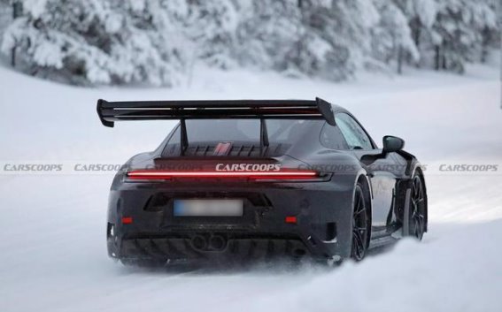 新款保时捷911 GT3 RS谍照曝光，动感设计引领未来