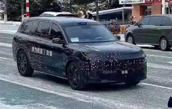 东风与华为联手推出首款全尺寸SUV，科技与设计的完美结合