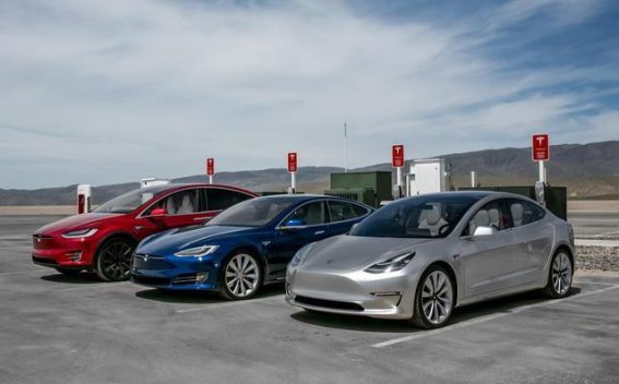 飞度的告别与锋兰达的崛起：市场竞争中的选择与转变